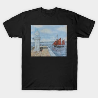 Brixham sailing trawler Pilgrim rounding Brixham Breakwater T-Shirt